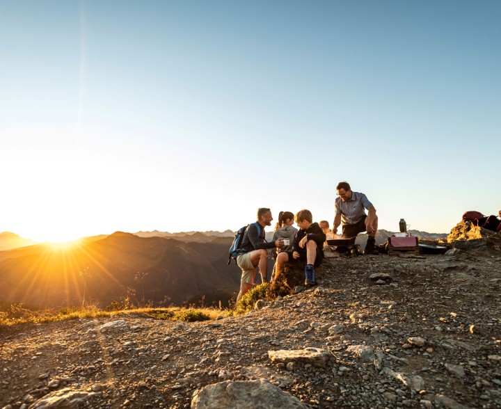 Sonnenuntergangswanderung © lachau Tourismus - Ulrich Grill