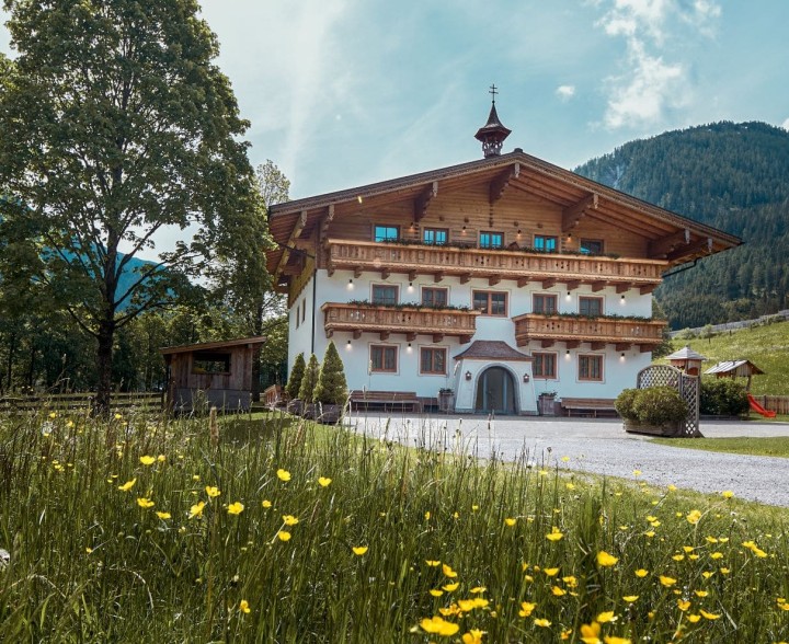 Charmanter traditioneller Bauernhof mit liebevollen Holzdetails und gemütlichem Ambiente – ideal für einen unvergesslichen Familienurlaub in Flachauwinkl